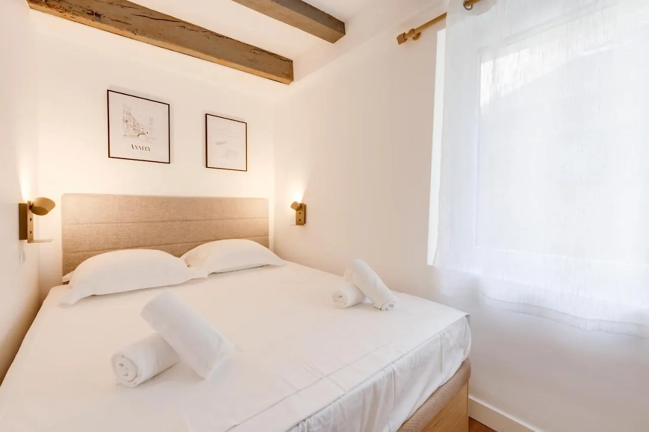 L'Escale Bleue Apartment Annecy